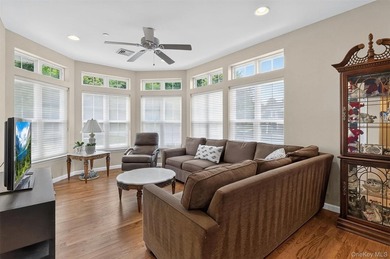 The BEST unit in Stoneleigh Woods is a bright, first floor end - photo 10