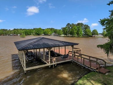 Lakefront Sanctuary on a Private Peninsula Nestled at the end of - photo 23