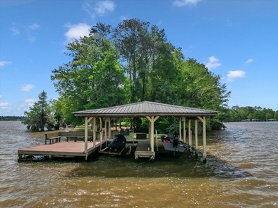 Lakefront Sanctuary on a Private Peninsula Nestled at the end of - photo 25