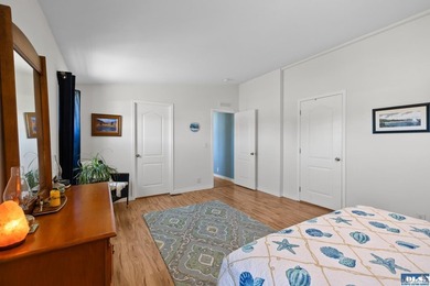 Welcome to this beautifully maintained 3-bedroom, 2-bath - photo 25