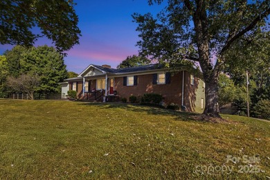 Lake Wylie Home For Sale in Belmont North Carolina