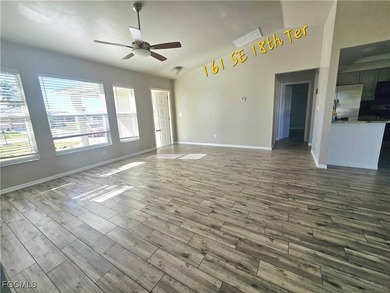 Welcome Home | Bienvenido a Su Casa ? NO FLOOD INSURANCE - photo 31