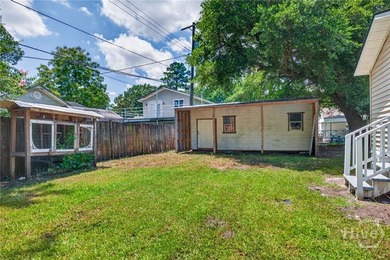 Welcome to 1209 E 69th Street, an adorable Savannah bungalow - photo 34