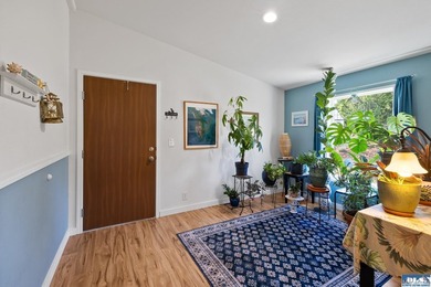 Welcome to this beautifully maintained 3-bedroom, 2-bath - photo 36