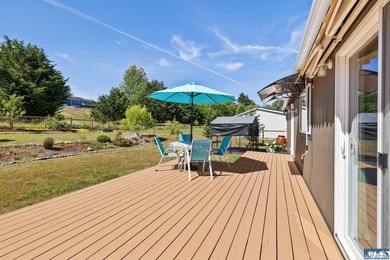 Welcome to this beautifully maintained 3-bedroom, 2-bath - photo 37