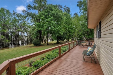 Lakefront Sanctuary on a Private Peninsula Nestled at the end of - photo 41