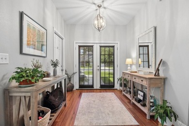Welcome home to this beautifully maintained one-owner residence - photo 3
