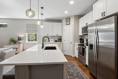 Welcome home to this beautifully maintained one-owner residence - photo 4