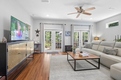 Welcome home to this beautifully maintained one-owner residence - photo 9