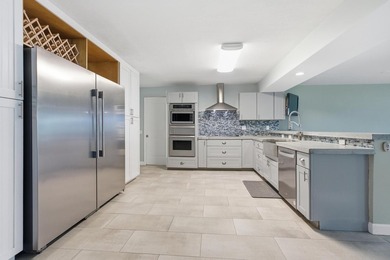 Welcome to this charming 3-bedroom, 2.5-bathroom waterfront - photo 14