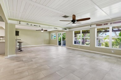 Welcome to this charming 3-bedroom, 2.5-bathroom waterfront - photo 19