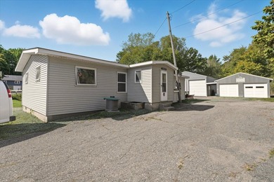 Want a setting with an ideal location close to town and near - photo 3