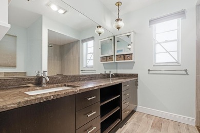 Welcome to this charming 3-bedroom, 2.5-bathroom waterfront - photo 24