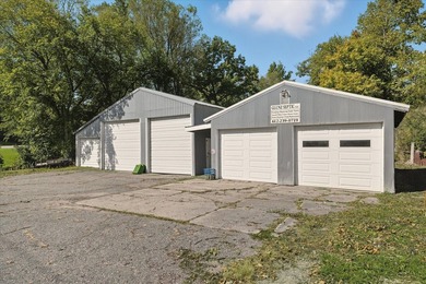 Want a setting with an ideal location close to town and near - photo 4