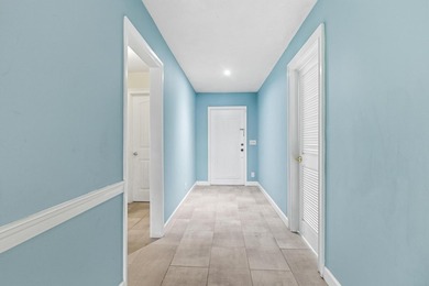 Welcome to this charming 3-bedroom, 2.5-bathroom waterfront - photo 25