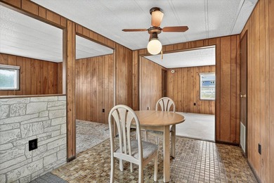 Want a setting with an ideal location close to town and near - photo 8