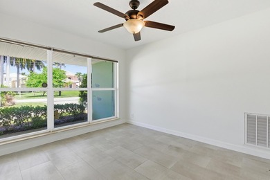 Welcome to this charming 3-bedroom, 2.5-bathroom waterfront - photo 29