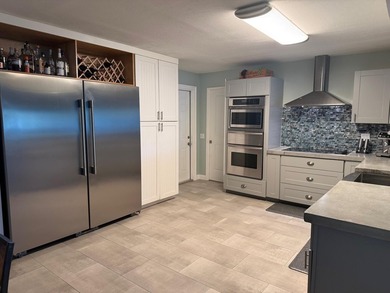 Welcome to this charming 3-bedroom, 2.5-bathroom waterfront - photo 37