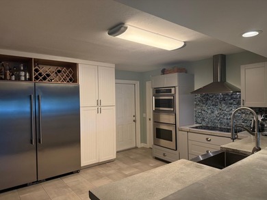 Welcome to this charming 3-bedroom, 2.5-bathroom waterfront - photo 39