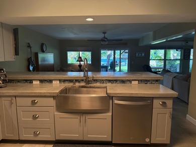 Welcome to this charming 3-bedroom, 2.5-bathroom waterfront - photo 44