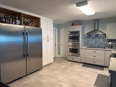 Welcome to this charming 3-bedroom, 2.5-bathroom waterfront - photo 46