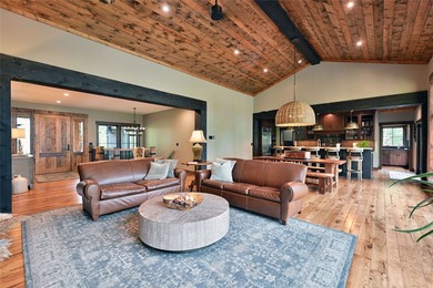 Experience unparalleled luxury and privacy on Garden Lake, part - photo 11