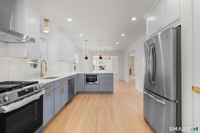Location, Location, Location! This stunningly remodeled - photo 15