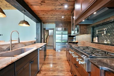Experience unparalleled luxury and privacy on Garden Lake, part - photo 15