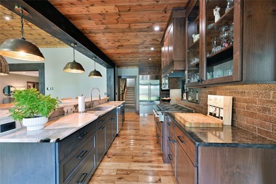 Experience unparalleled luxury and privacy on Garden Lake, part - photo 16