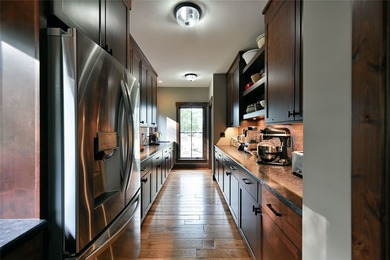 Experience unparalleled luxury and privacy on Garden Lake, part - photo 19