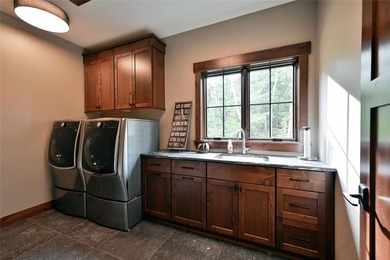 Experience unparalleled luxury and privacy on Garden Lake, part - photo 22