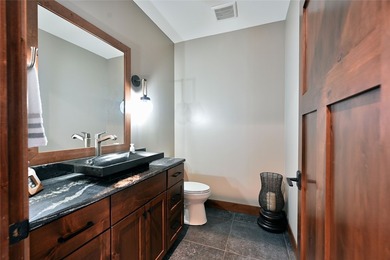 Experience unparalleled luxury and privacy on Garden Lake, part - photo 23
