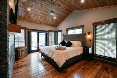 Experience unparalleled luxury and privacy on Garden Lake, part - photo 24
