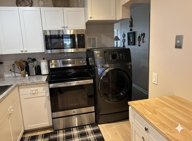 Welcome home to this spacious 2-bedroom, 2-bathroom first-floor - photo 5