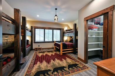 Experience unparalleled luxury and privacy on Garden Lake, part - photo 31