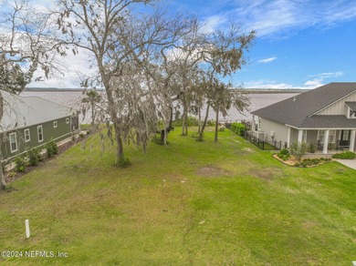 Nestled within the prestigious gates of Waterman's Bluff - photo 2