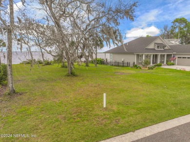 Nestled within the prestigious gates of Waterman's Bluff - photo 3