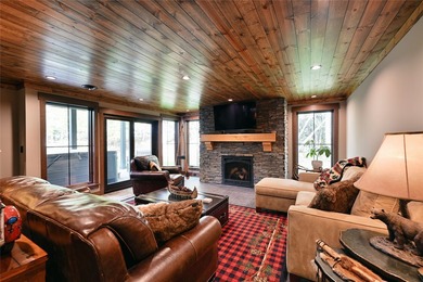 Experience unparalleled luxury and privacy on Garden Lake, part - photo 33