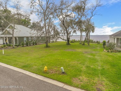 Nestled within the prestigious gates of Waterman's Bluff - photo 4