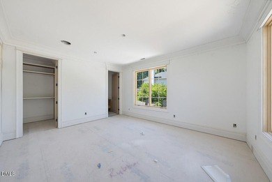 Crafted by award winning Homescapes Builders, this distinguished - photo 42