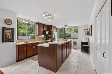 Welcome to Plaza Hawaii Kai! Nestled in Hahaione Valley, Plaza - photo 4