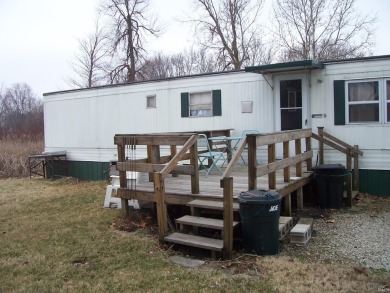 Bruce Lake Home For Sale in Kewanna Indiana