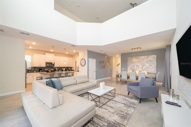 GREAT POOL & SPA VACATION HOME. There are 5 bedrooms, 5 - photo 2
