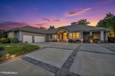 Stunning and expansive custom home on oversized lot in - photo 1