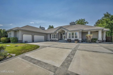 Stunning and expansive custom home on oversized lot in - photo 2
