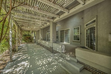 Stunning and expansive custom home on oversized lot in - photo 6