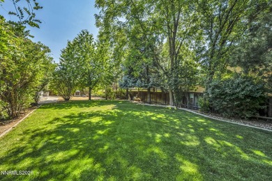 Stunning and expansive custom home on oversized lot in - photo 7