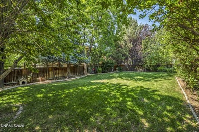 Stunning and expansive custom home on oversized lot in - photo 8