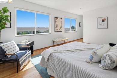 Perched peacefully above it all, this Mid-Century modern home - photo 19
