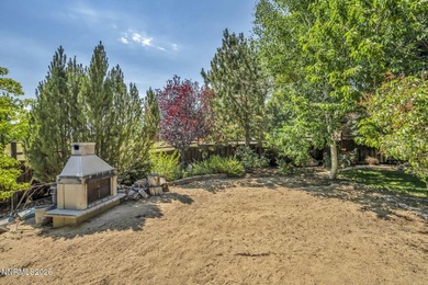 Stunning and expansive custom home on oversized lot in - photo 9